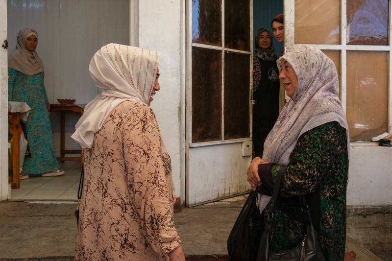 Tajikistan, market scene in Istaravshan